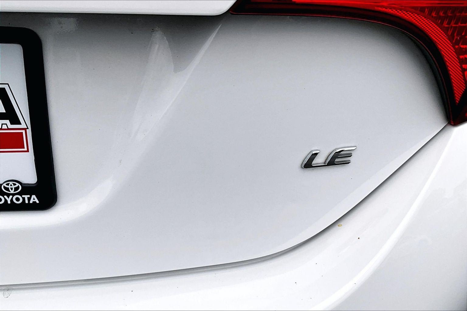 Used 2014 Toyota Corolla LE FWD image 8