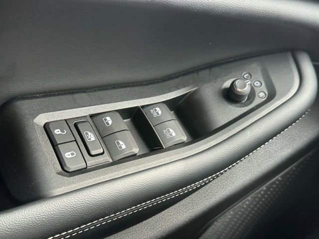 Used 2025 Jeep Grand Cherokee L Limited image 15