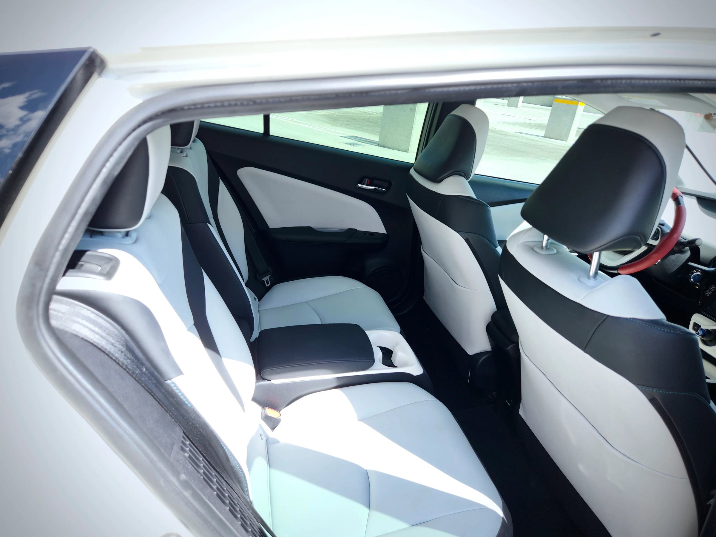 Used 2017 Toyota Prius Prime Advanced w/ Carpet Mat Package FWD image 15