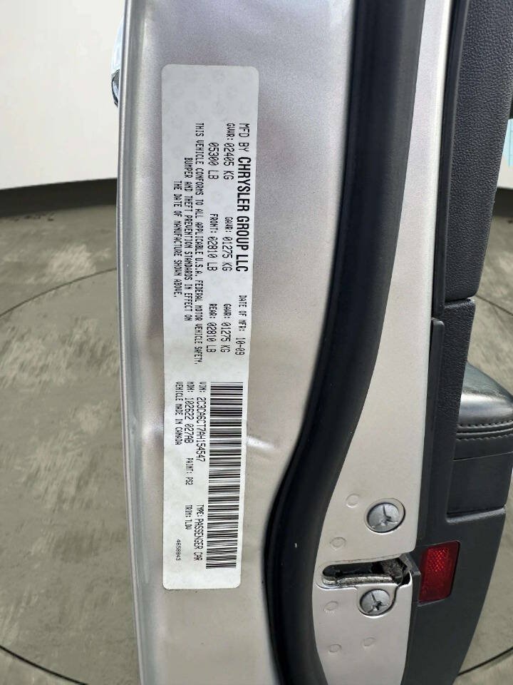 Used 2010 Chrysler 300 C w/ Luxury Group II RWD image 44