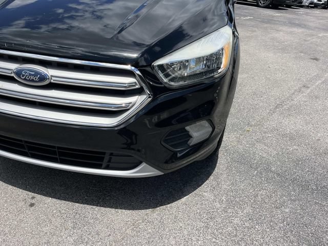 Used 2018 Ford Escape SE w/ SE Sync 3 Package FWD image 9