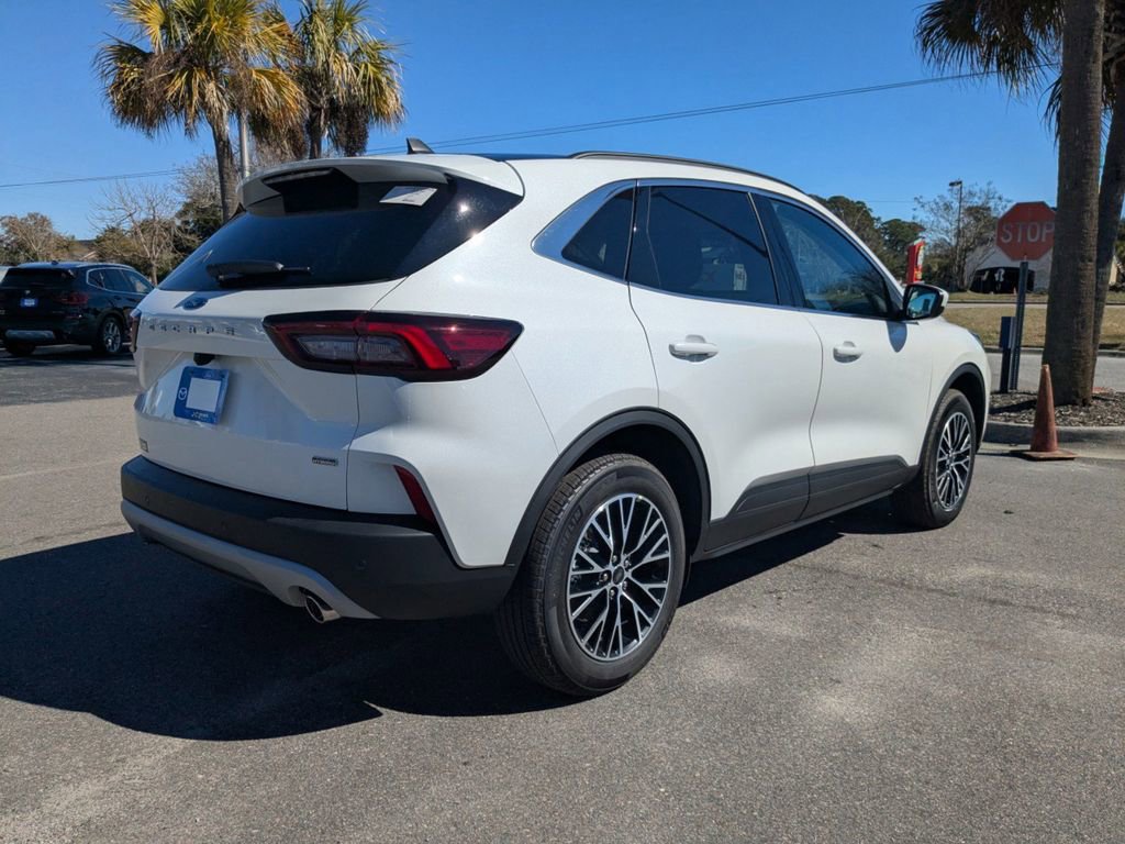 New 2026 Ford Escape SE image 4