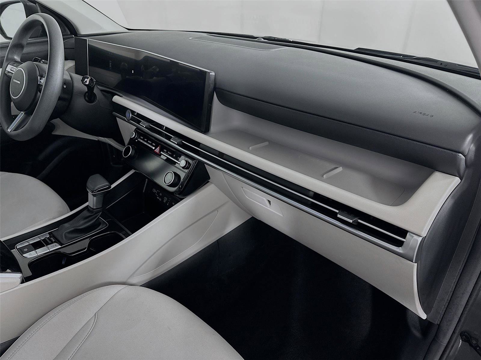 Used 2025 Hyundai Tucson SEL AWD/4WD image 28