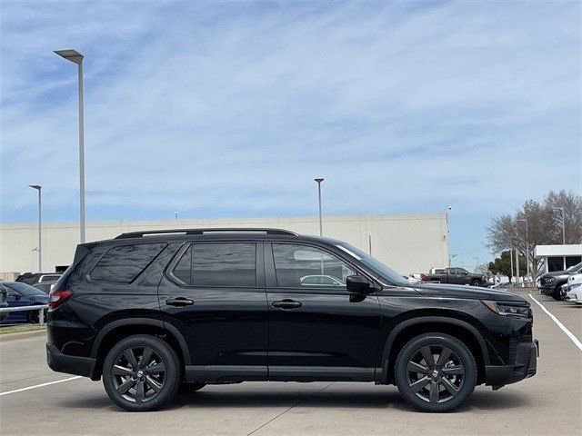 New 2026 Honda Pilot Sport image 3