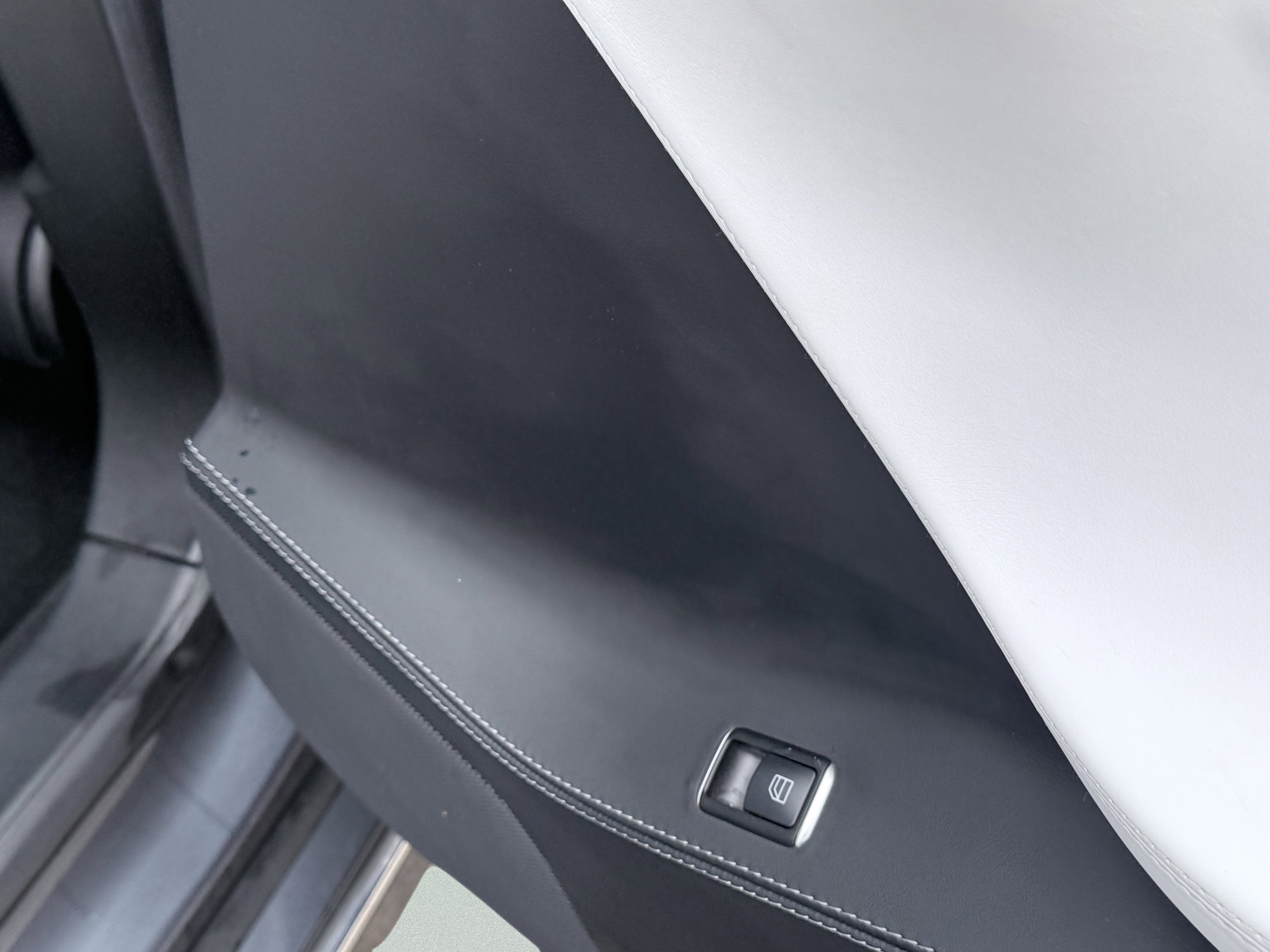 Used 2020 Tesla Model S Long Range Plus image 43