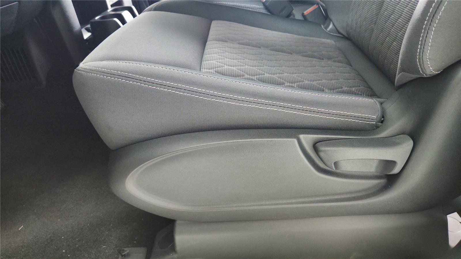 Certified 2024 Nissan Titan SV image 18