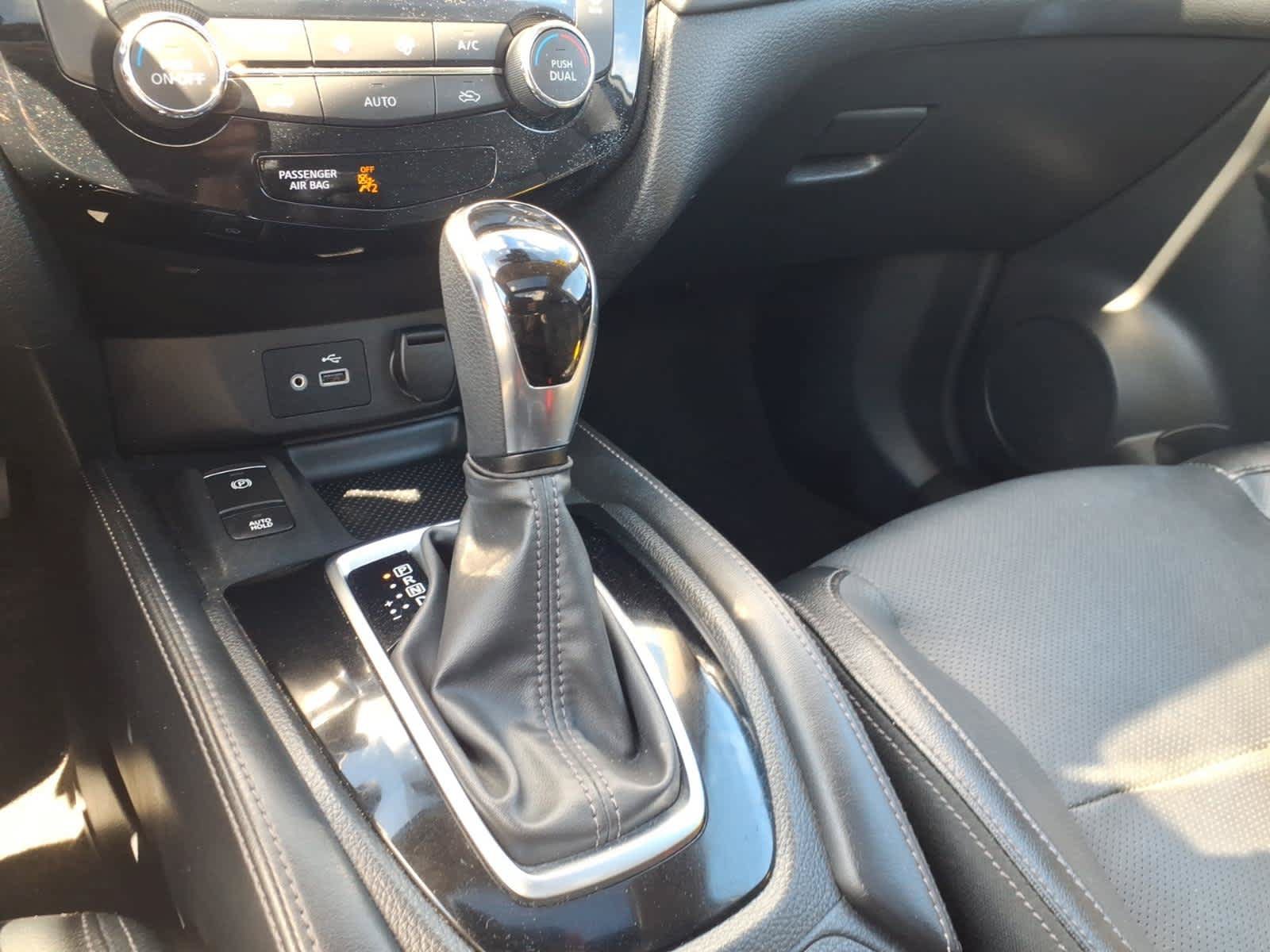 Certified 2019 Nissan Rogue SL w/ Premium Package AWD/4WD image 23
