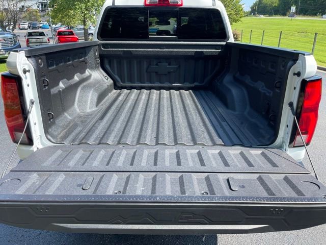 Used 2025 Chevrolet Colorado ZR2 w/ Technology Package image 24
