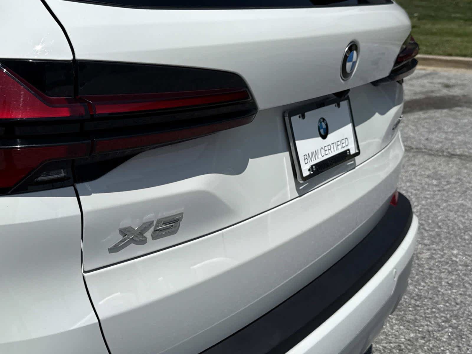 Used 2024 BMW X5 xDrive40i w/ Premium Package AWD/4WD image 11