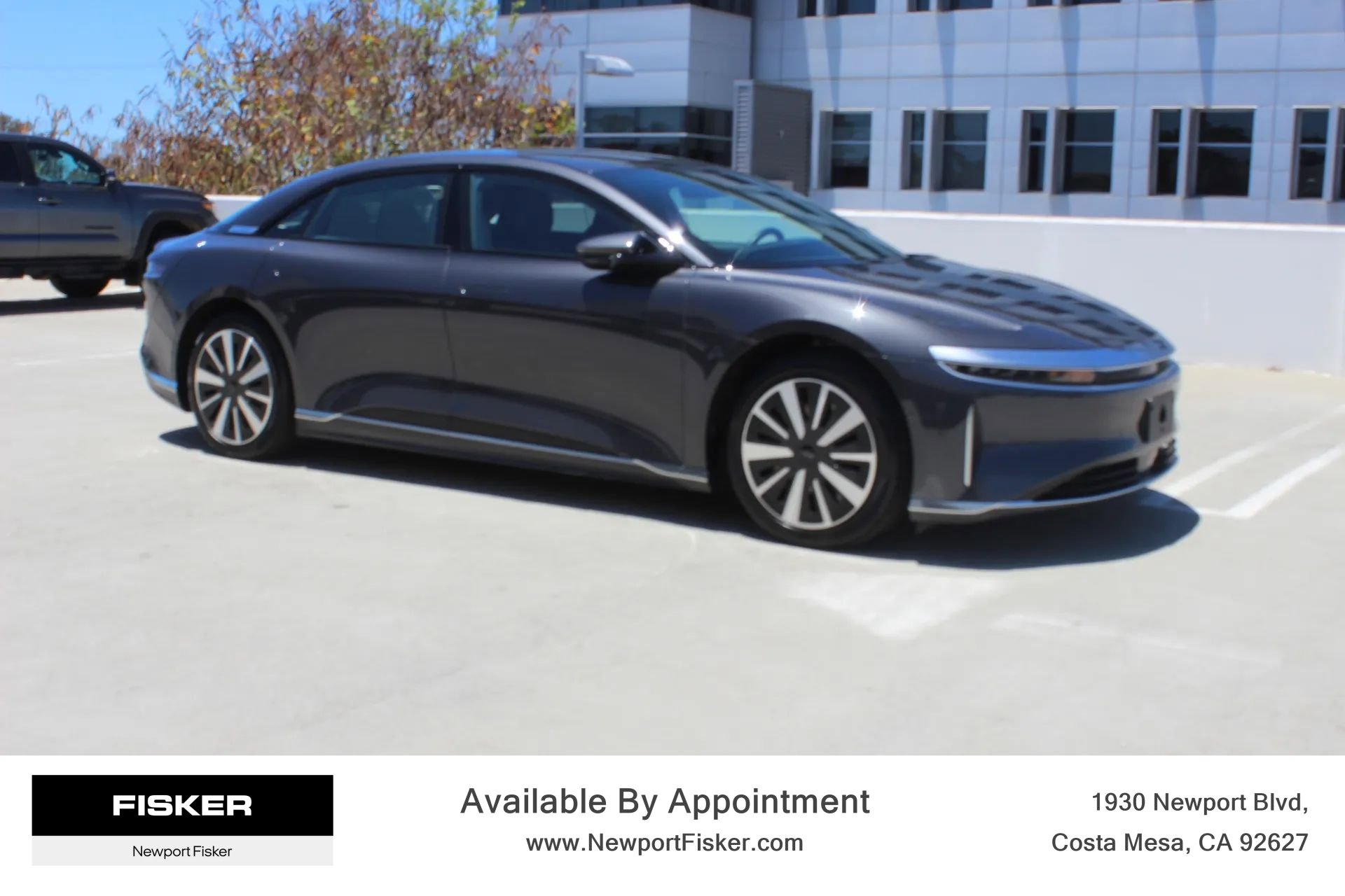 Used 2024 Lucid Air Touring AWD/4WD image 3