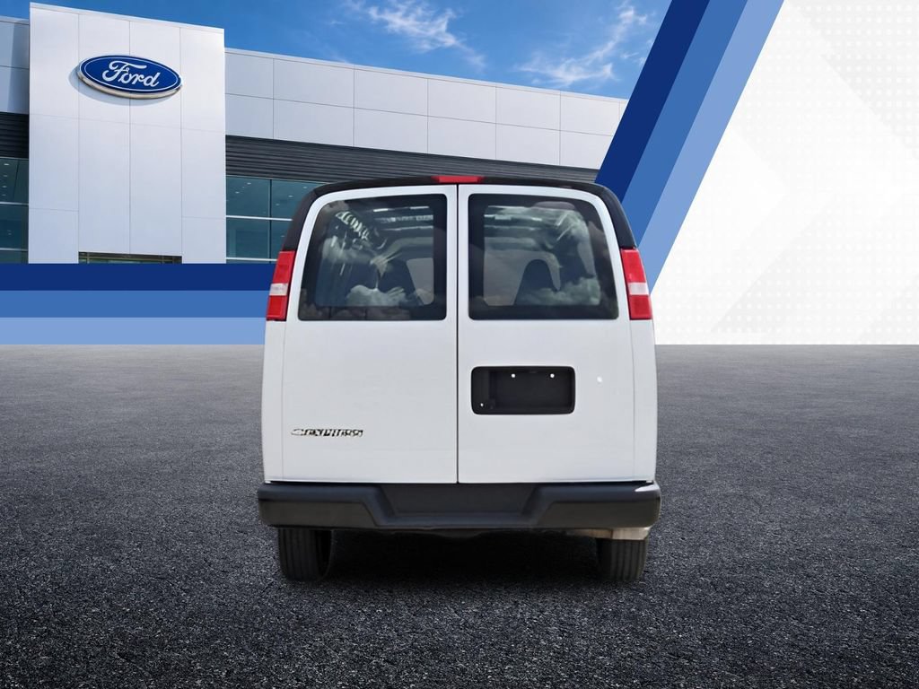 Used 2021 Chevrolet Express 2500 Extended w/ Driver Convenience Package RWD image 3