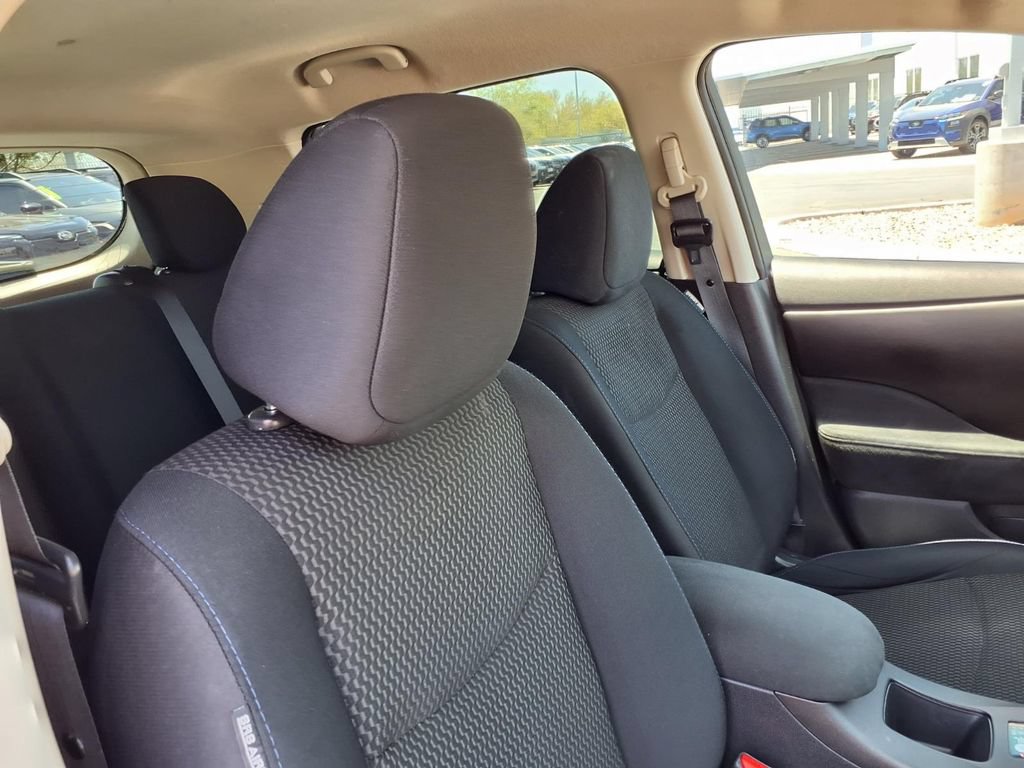 Used 2016 Nissan Leaf S FWD image 19