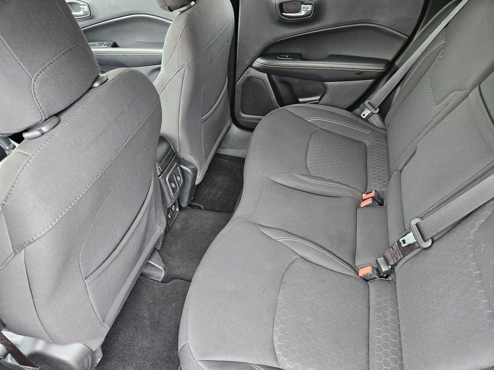 Used 2019 Jeep Compass Sport w/ Tech Group FWD image 33