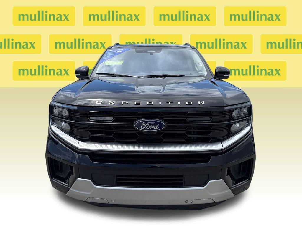 Used 2025 Ford Expedition Platinum AWD/4WD image 12