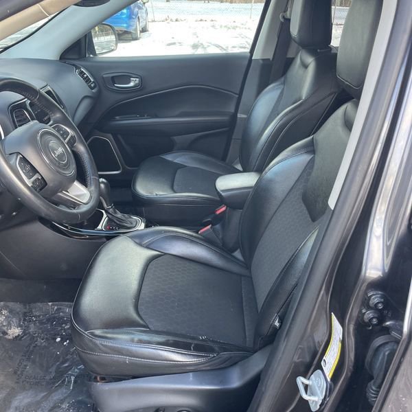 Used 2018 Jeep Compass Altitude w/ Popular Equipment Group image 12