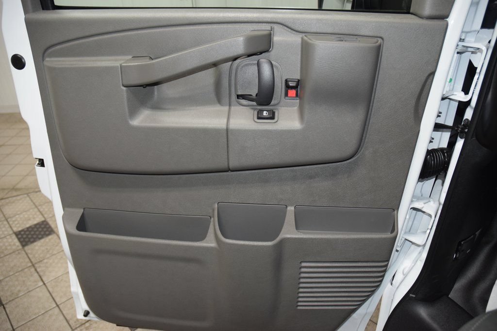 New 2026 Chevrolet Express 3500 w/ Power Convenience Package RWD image 32