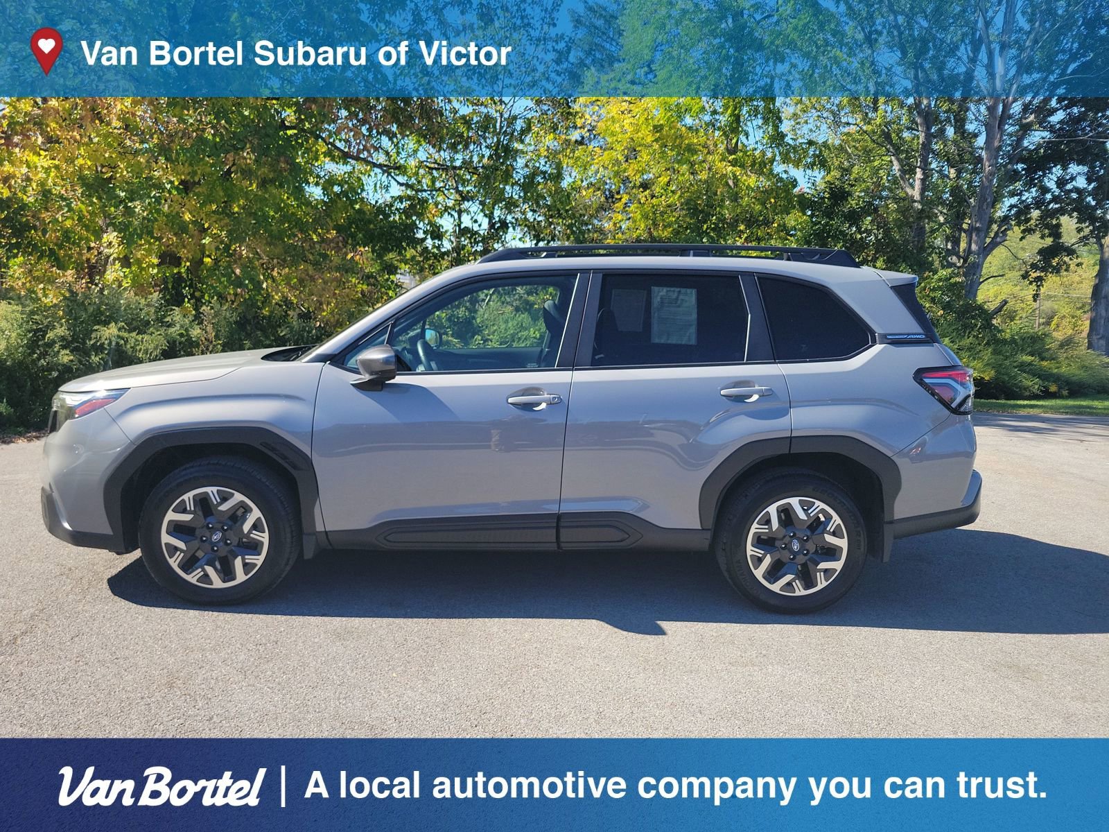 Used 2025 Subaru Forester Premium image 2