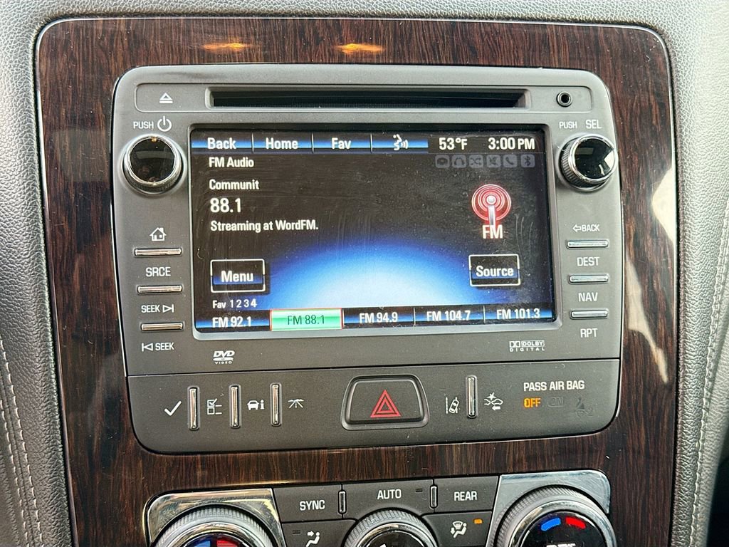 Used 2015 Chevrolet Traverse LTZ image 16