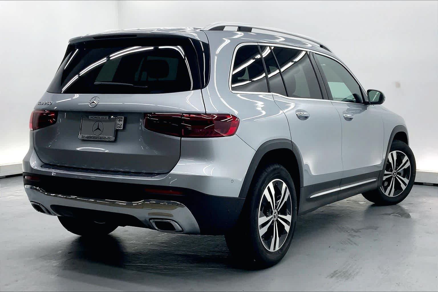 New 2026 Mercedes-Benz GLB 250 image 8