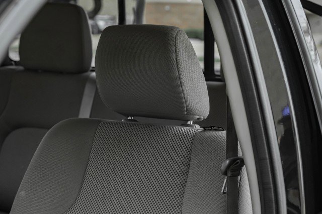 Used 2021 Nissan Frontier SV w/ Midnight Edition Floor Mats image 34