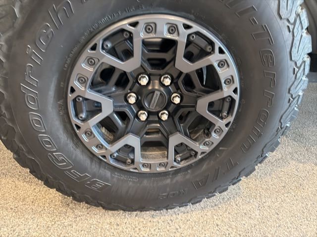 Used 2025 Ford F150 Raptor w/ Equipment Group 803A Raptor R AWD/4WD image 6