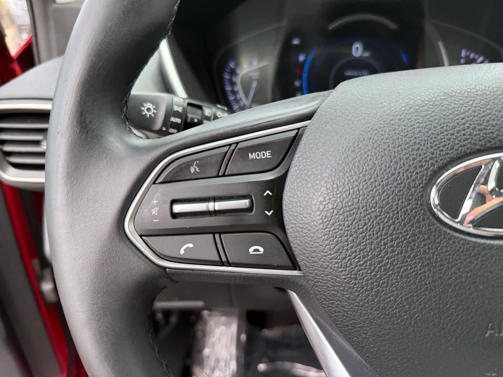 Used 2019 Hyundai Santa Fe FWD image 25