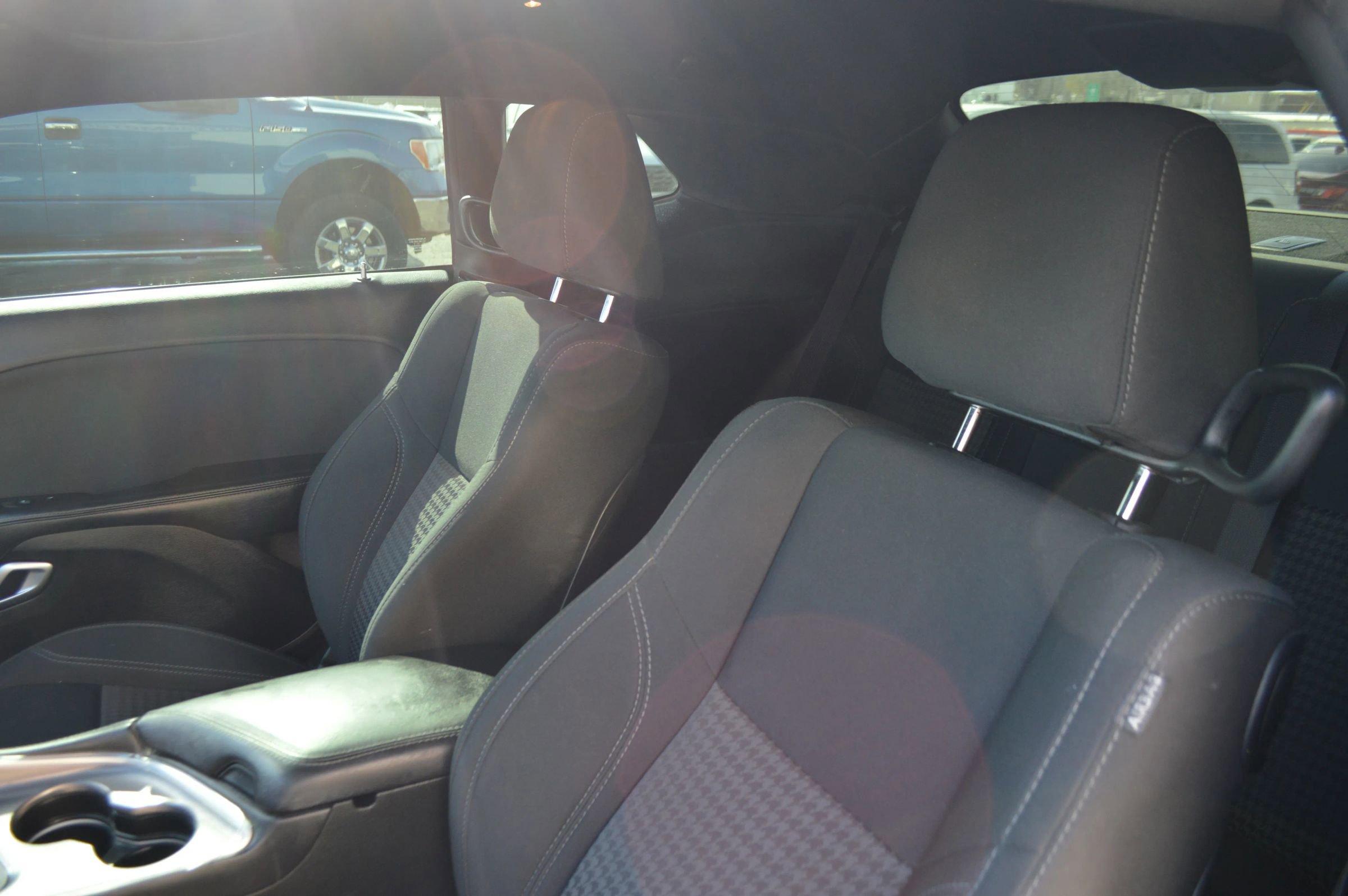 Used 2019 Dodge Challenger SXT image 9