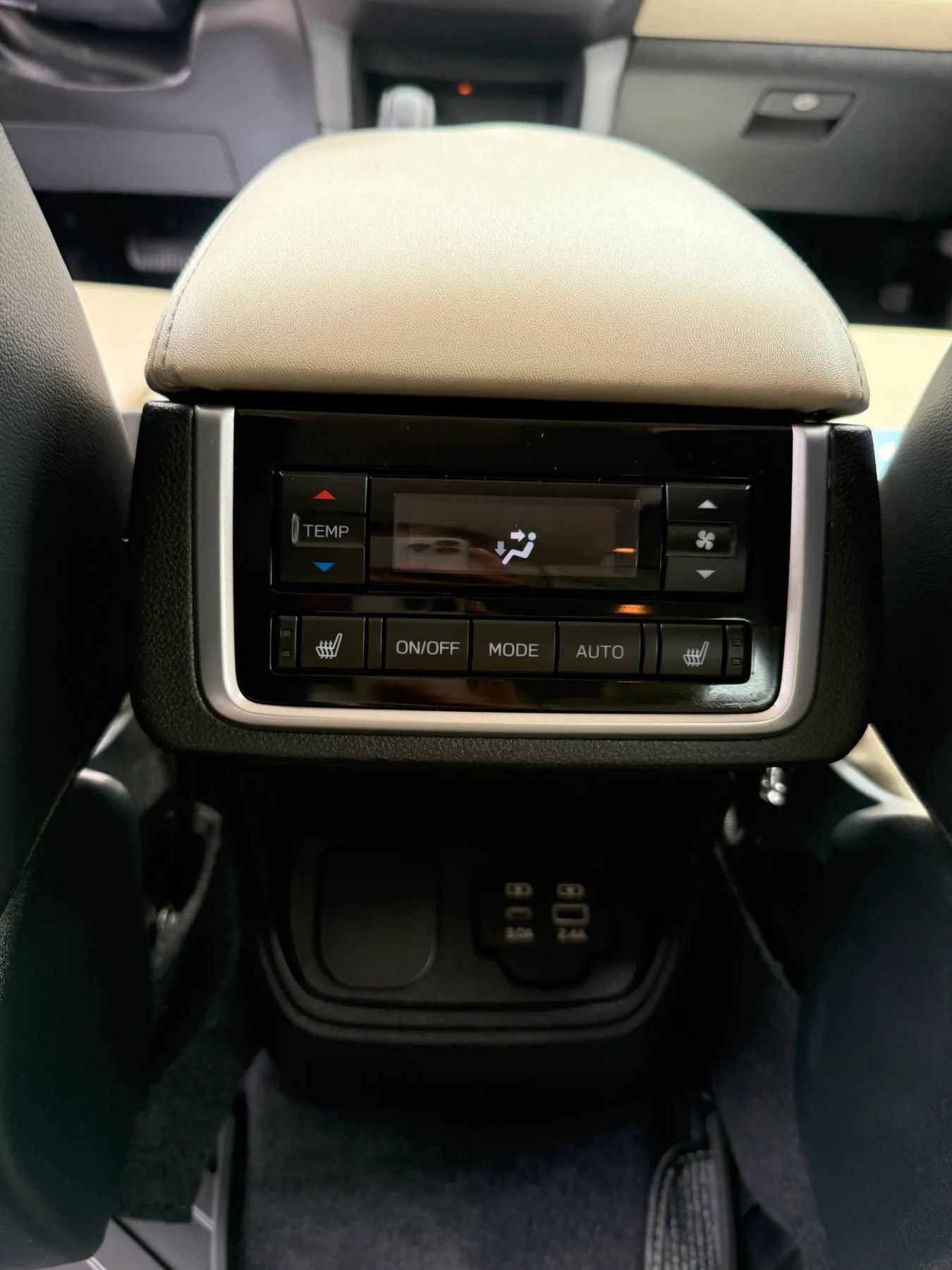 Used 2023 Subaru Ascent Limited AWD/4WD image 34