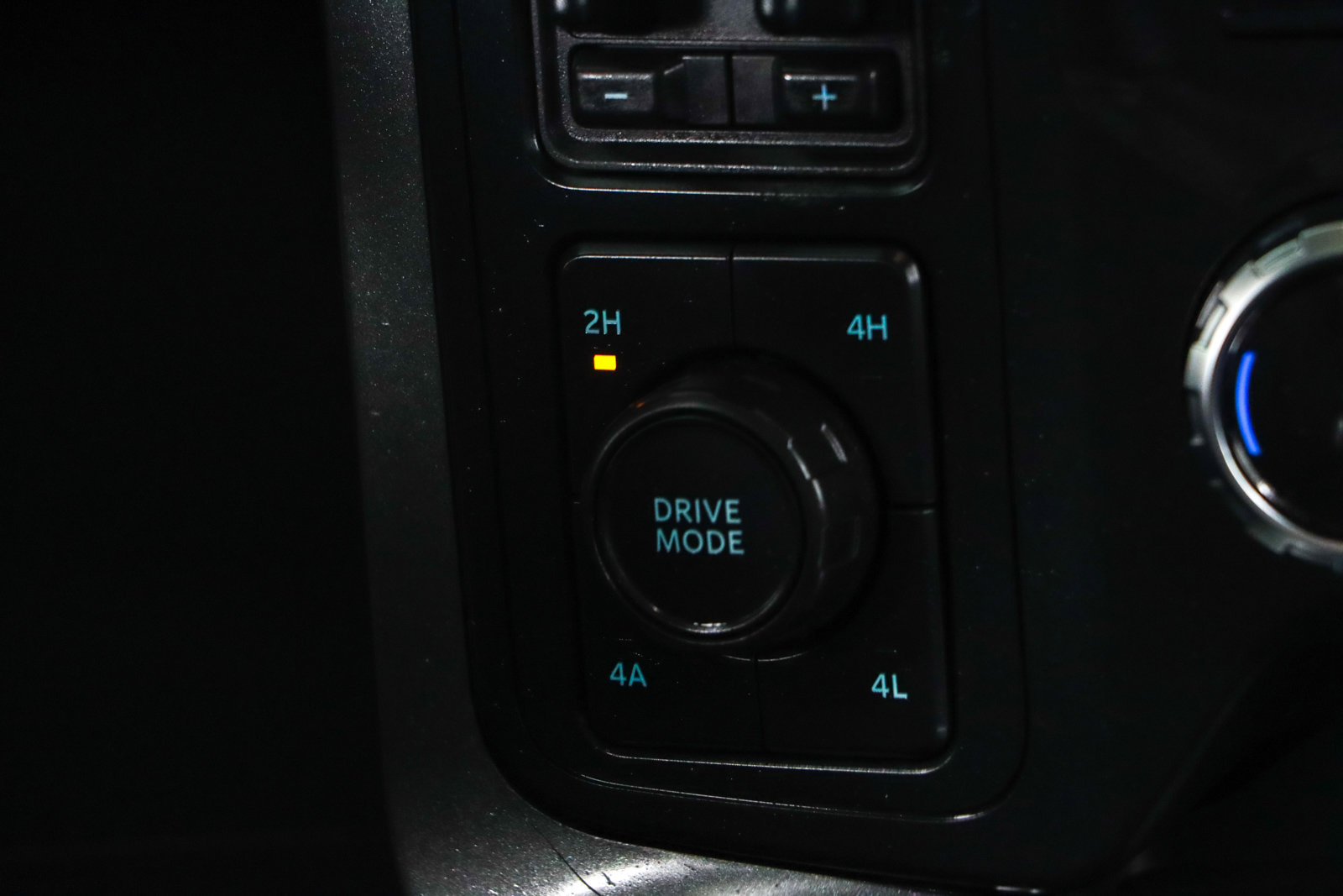 Used 2023 Ford F150 Lariat w/ Equipment Group 502A High image 23