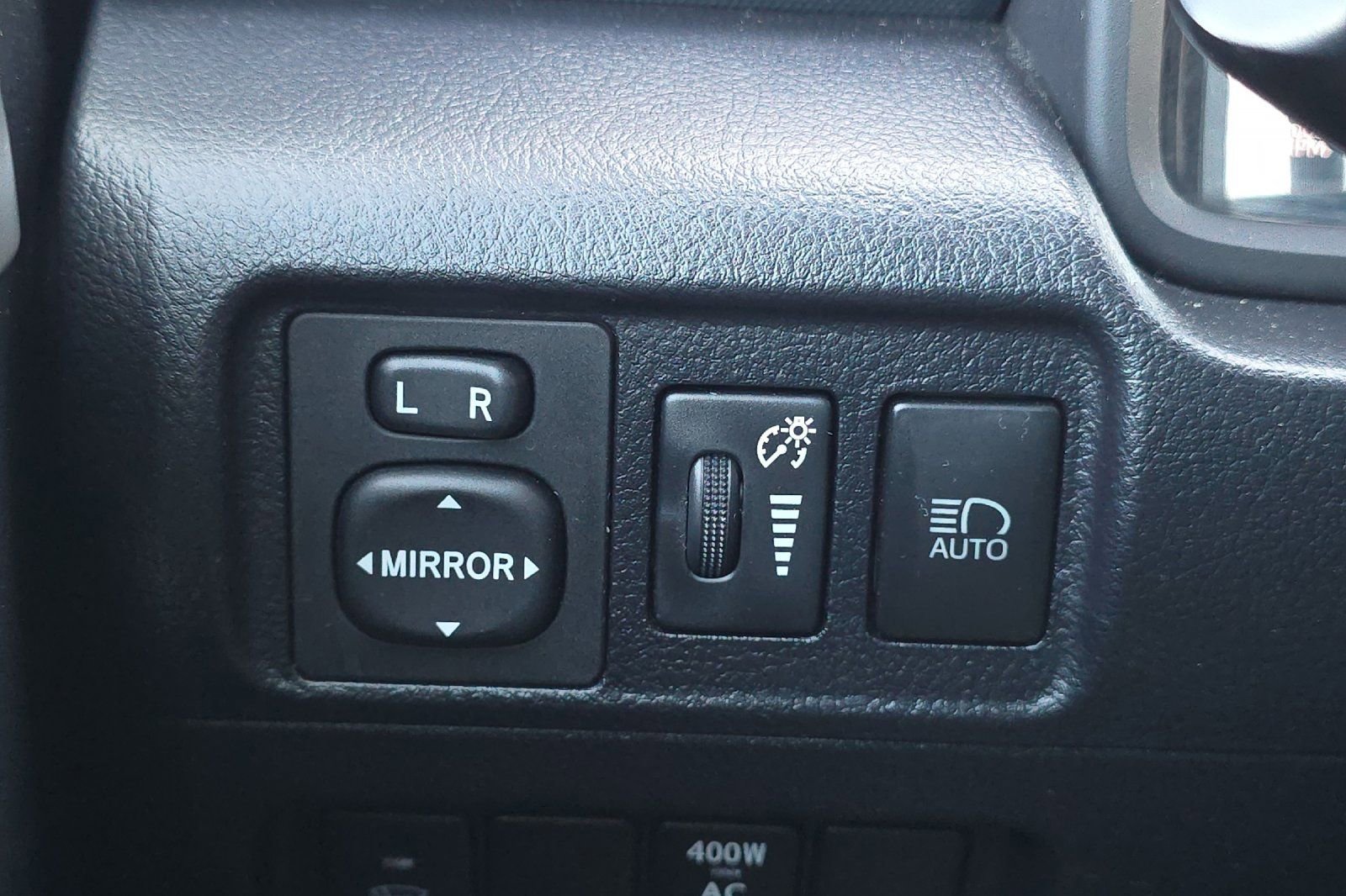 Used 2020 Toyota 4Runner SR5 Premium AWD/4WD image 31