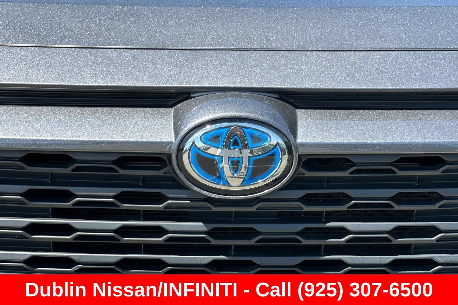 Used 2022 Toyota RAV4 LE AWD/4WD image 45
