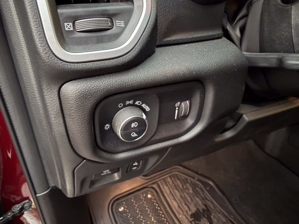 Used 2023 RAM 1500 Big Horn AWD/4WD image 11