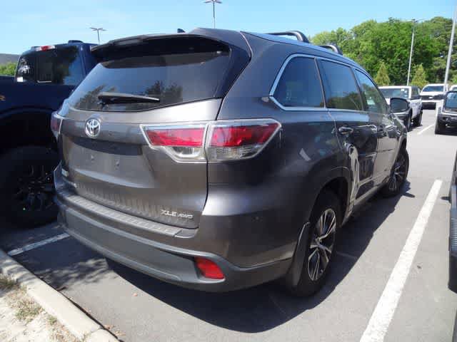Used 2016 Toyota Highlander XLE w/ Protection Package #3 AWD/4WD image 4
