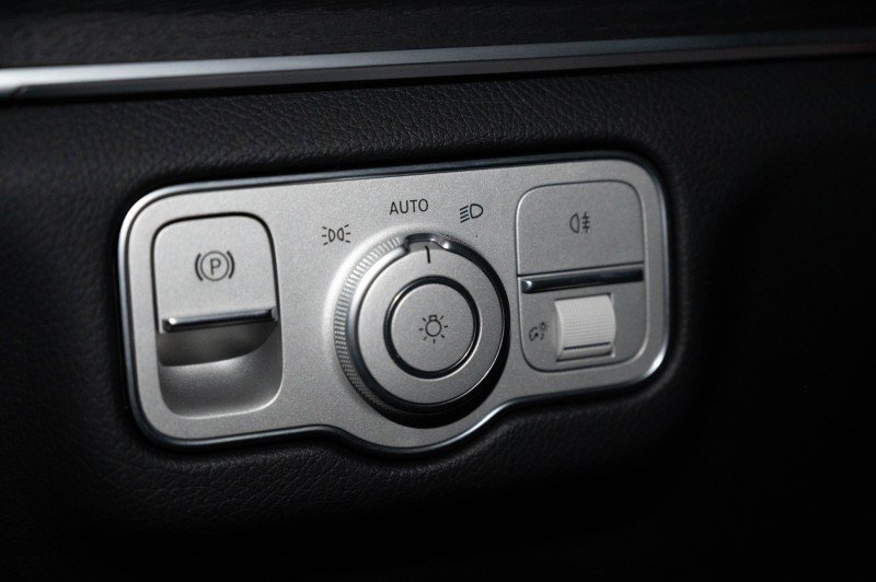 Certified 2025 Mercedes-Benz GLE 450e 4MATIC image 22