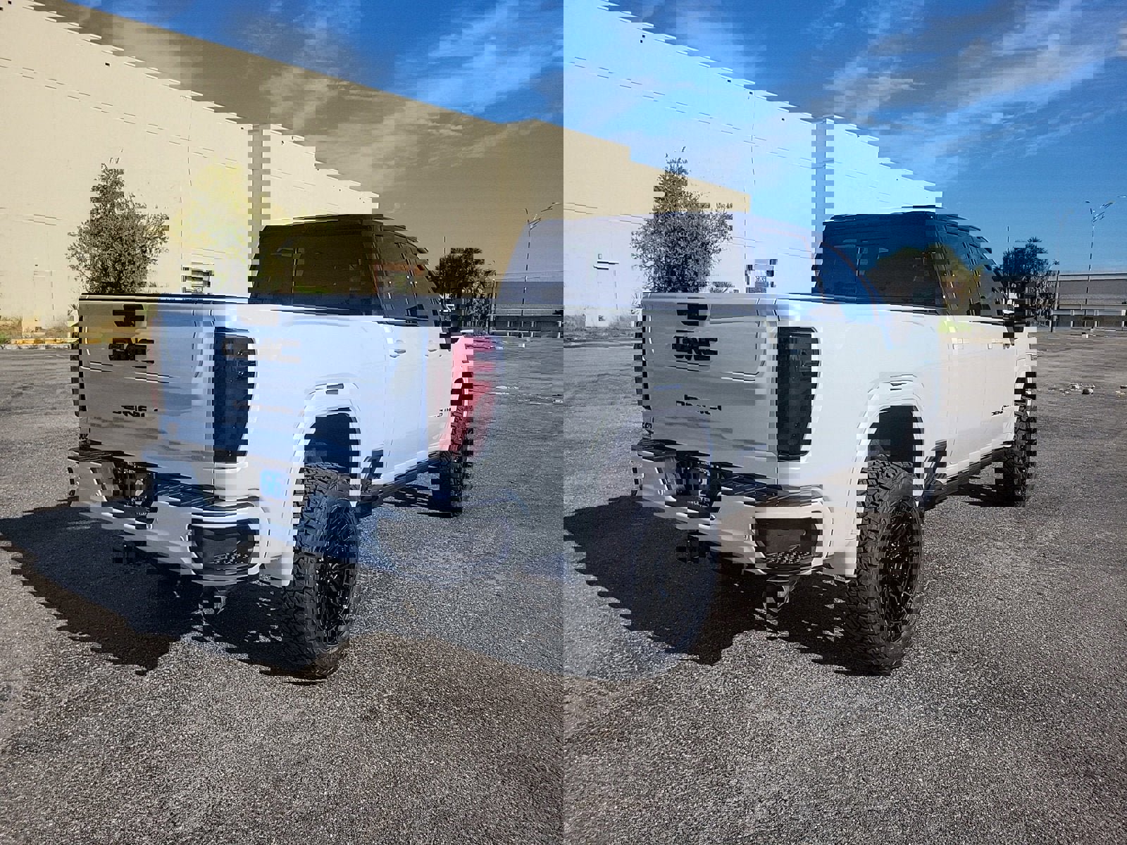 New 2026 GMC Sierra 2500 Denali Ultimate image 6