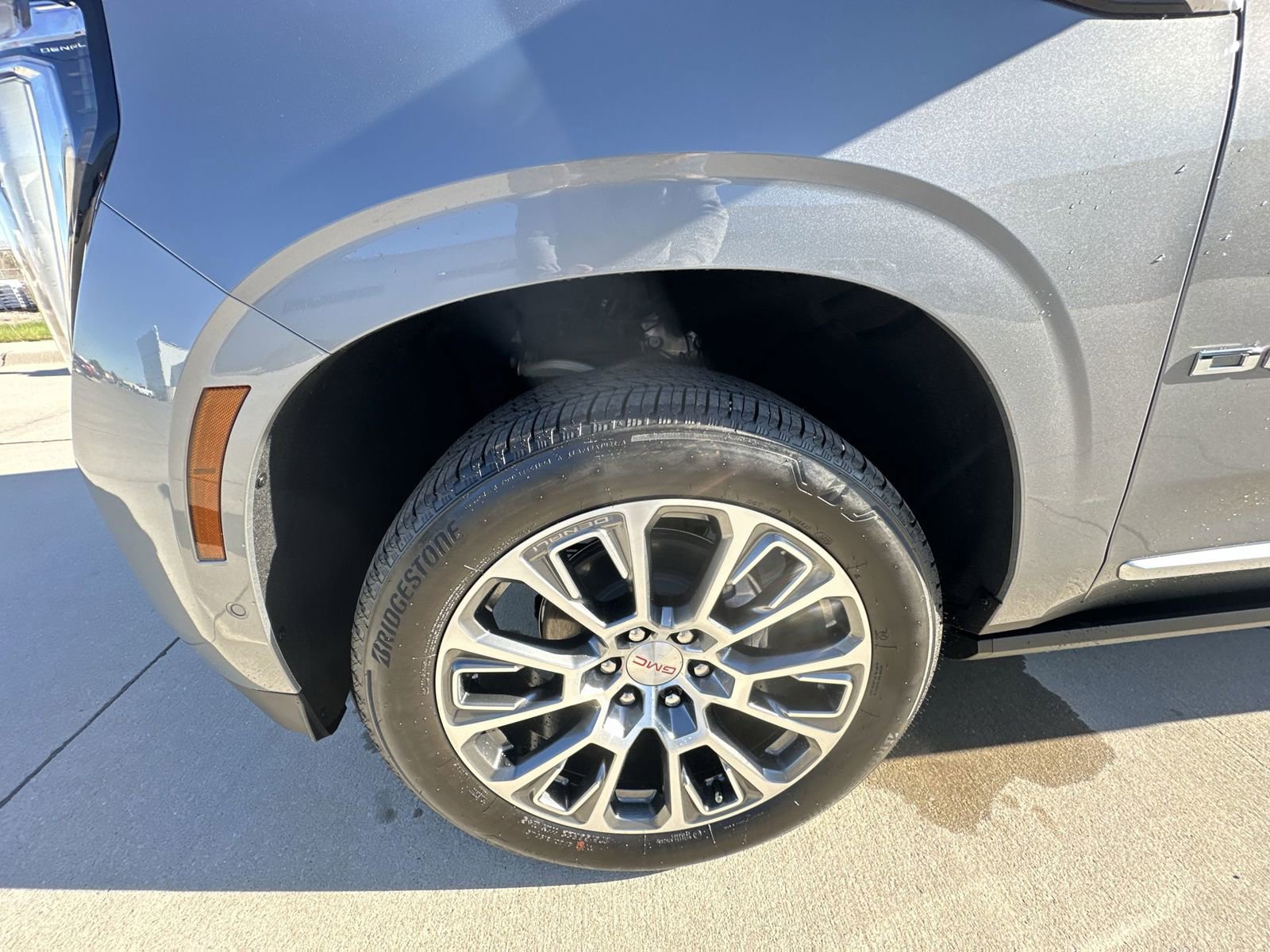 New 2026 GMC Yukon Denali w/ Sun & Power Step Package AWD/4WD image 34