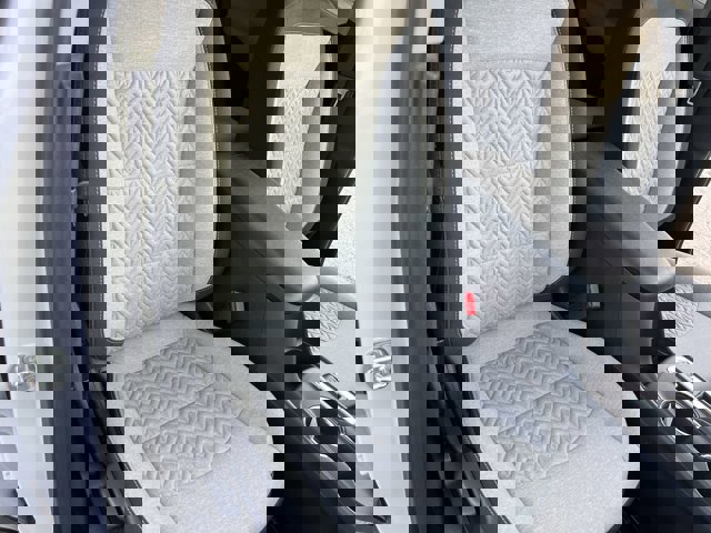 Used 2023 Chevrolet Equinox LS w/ LS Convenience Package image 28