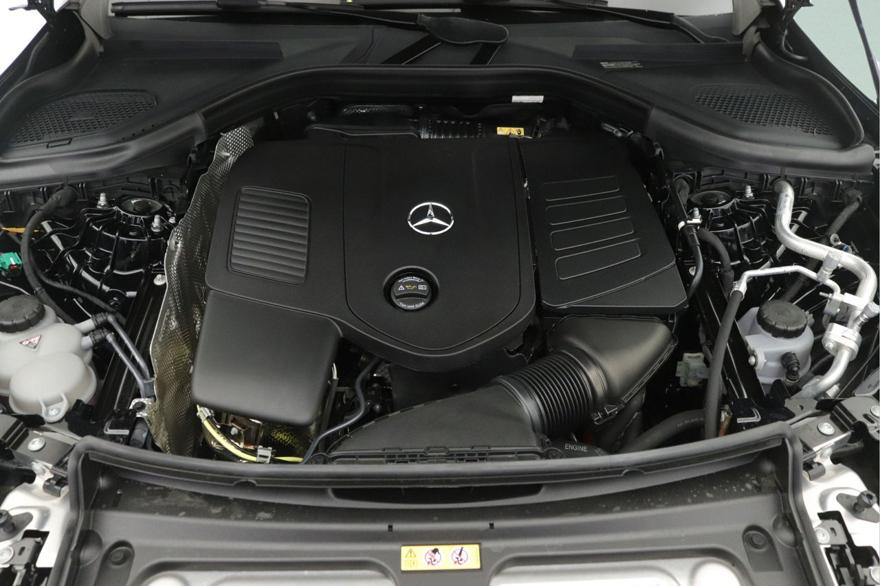 Certified 2025 Mercedes-Benz GLC 350e 4MATIC image 24