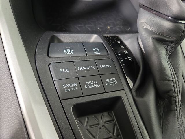 New 2025 Toyota RAV4 XLE image 30
