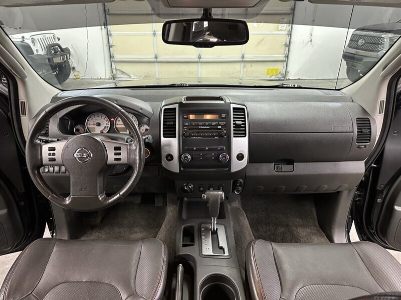 Used 2011 Nissan Xterra PRO-4X w/ Pro-4x Leather Pkg AWD/4WD image 19