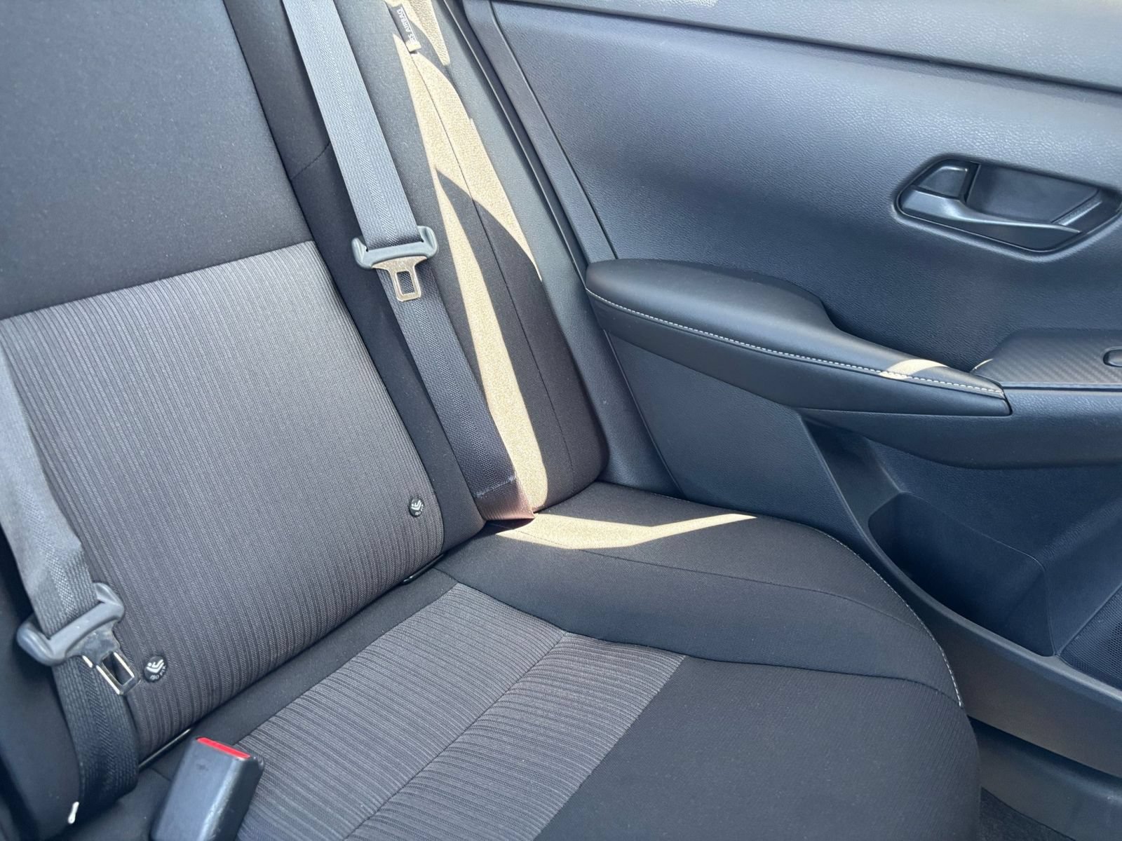 Used 2025 Nissan Sentra SV FWD image 30