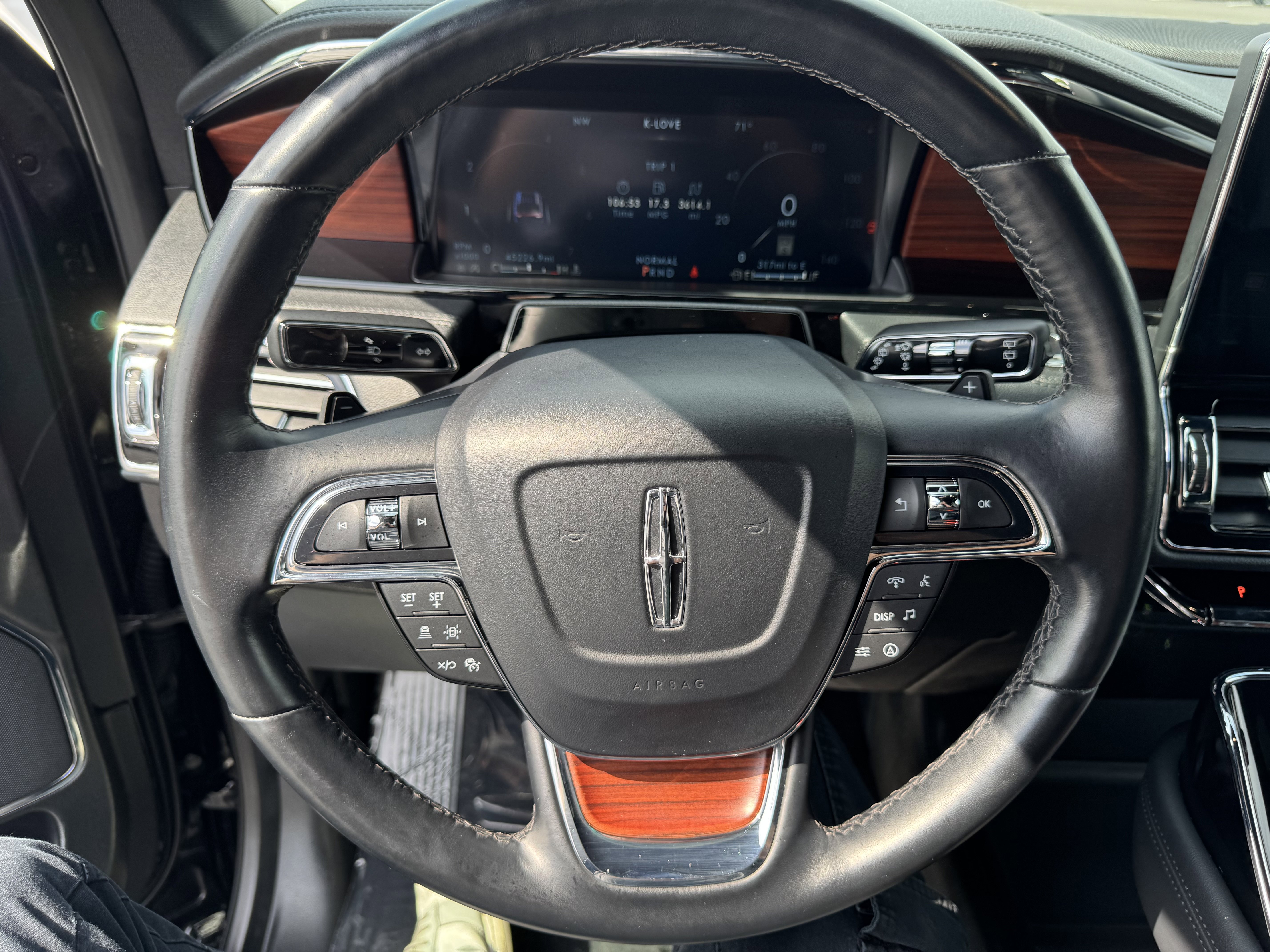 Used 2024 Lincoln Navigator L 4WD image 23