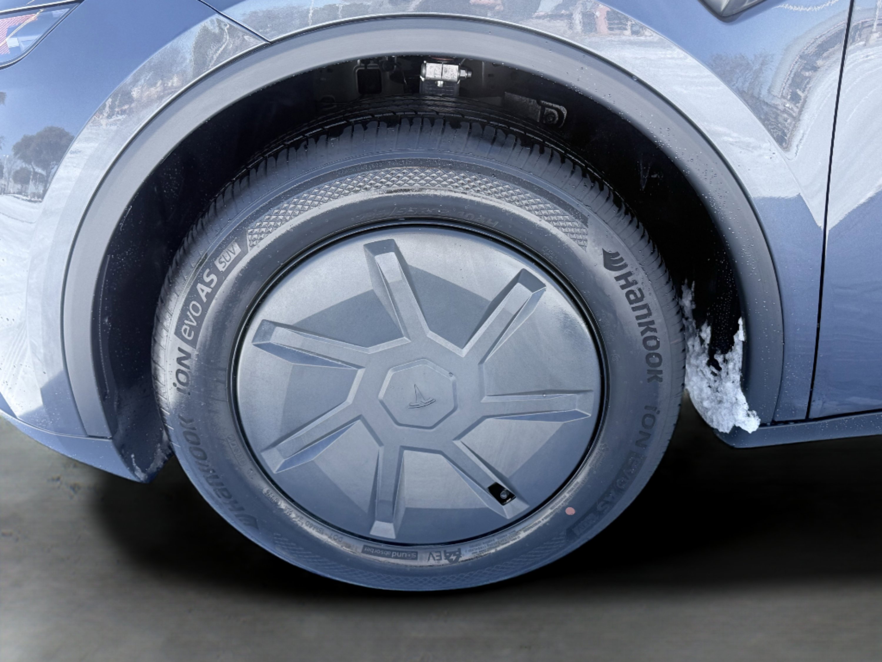 Used 2026 Tesla Model Y 2WD image 21