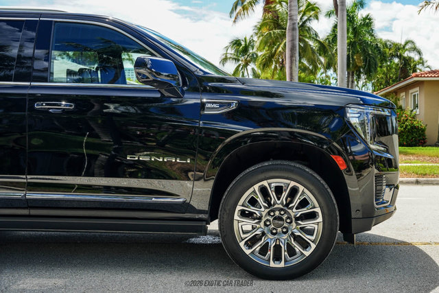 Used 2023 GMC Yukon Denali Ultimate AWD/4WD image 11