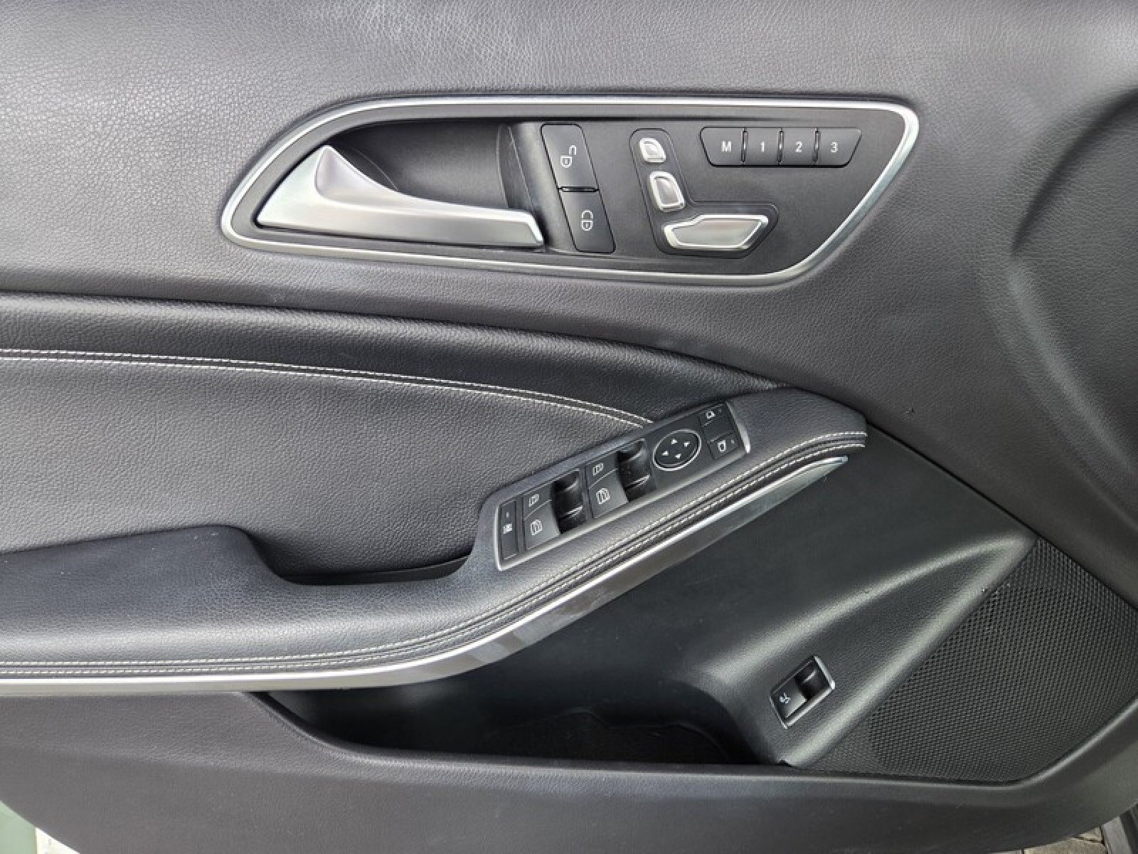Used 2020 Mercedes-Benz GLA 250 4MATIC image 22