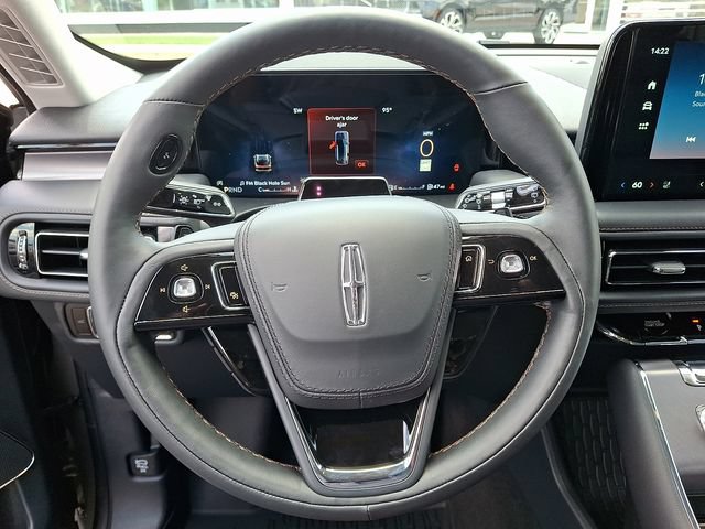 New 2026 Lincoln Aviator AWD image 9