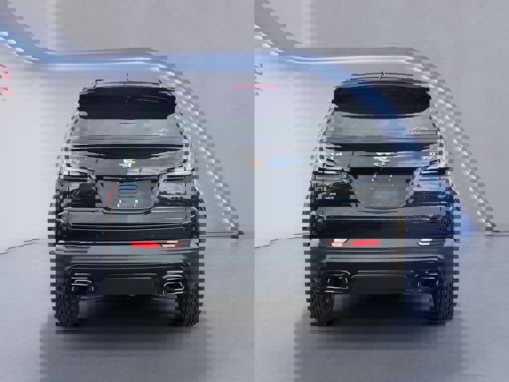 Used 2021 Cadillac XT4 Sport image 4