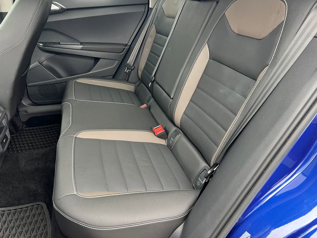 Used 2024 Volkswagen Taos SEL image 14