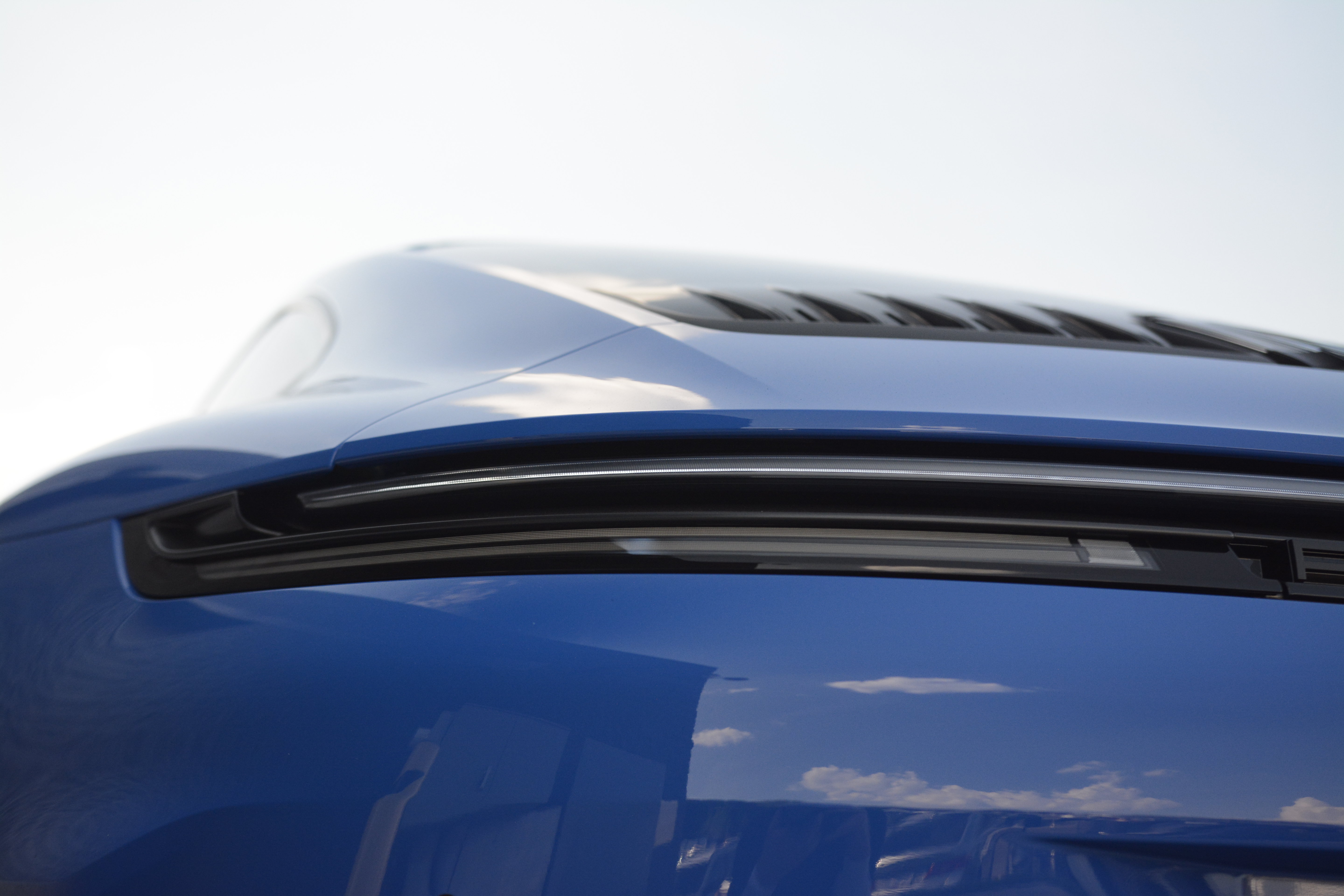 Certified 2025 Porsche 911 Carrera GTS RWD image 36