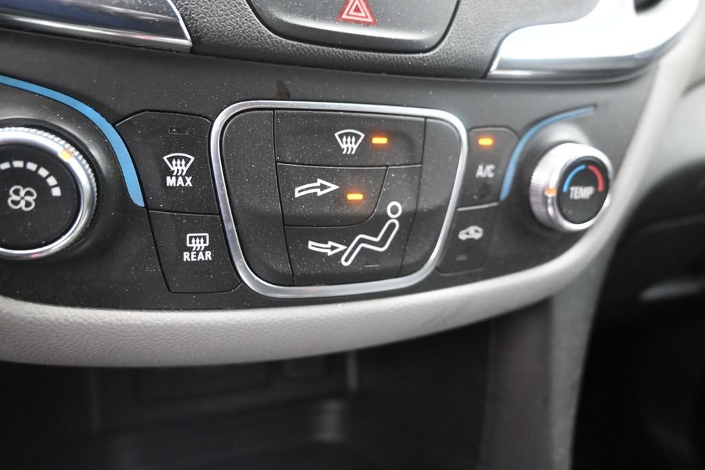 Used 2020 Chevrolet Equinox LT FWD image 14